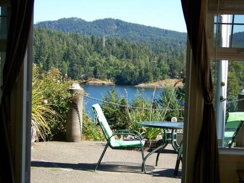 Moonlit Cove B&B