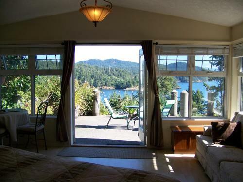 Moonlit Cove B&B