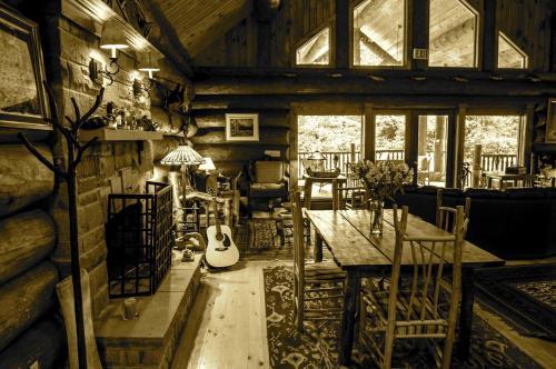 Hotel Trout Point Lodge Of Nova Scotia
