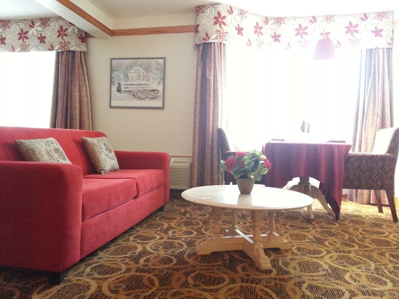 Granite Town Hotel