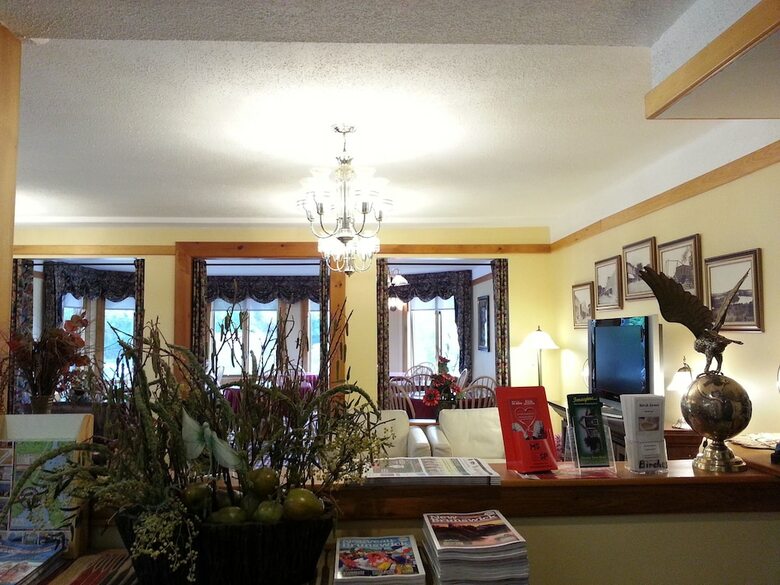 Granite Town Hotel