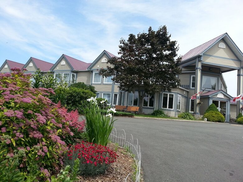 Granite Town Hotel