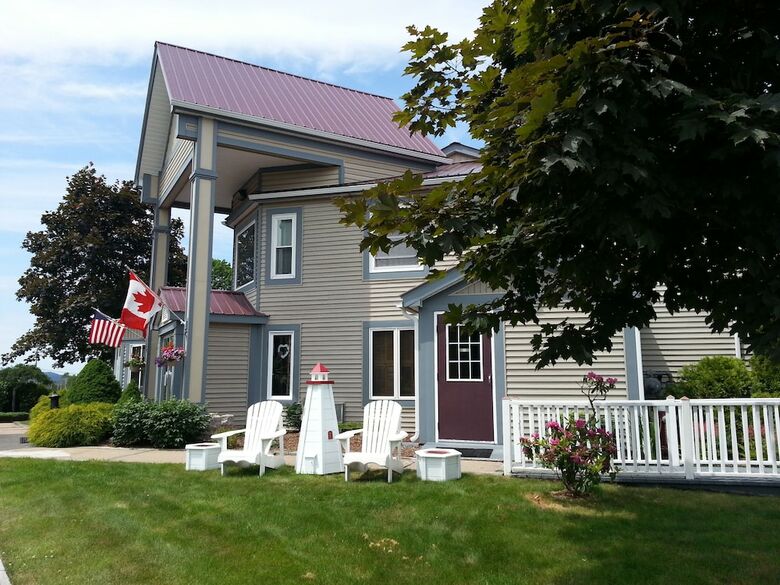 Granite Town Hotel