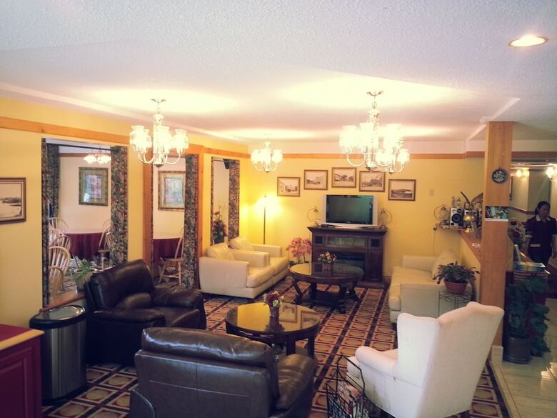Granite Town Hotel