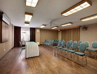 Motel Travelodge Barrie On Bayfield