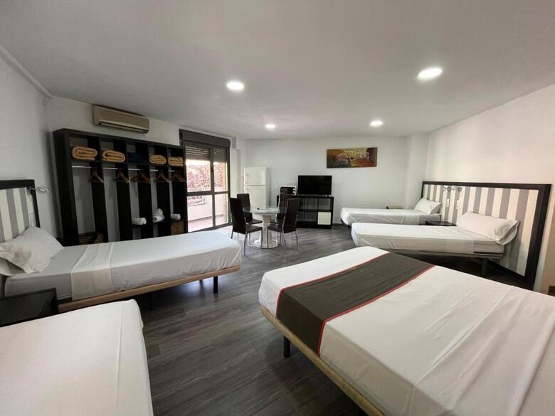 Hotel Hello Feria