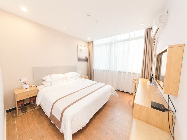 Hotel J Tour Inn