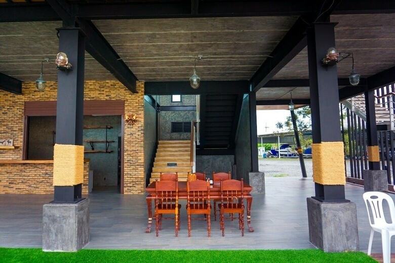 Hotel Bangpakong Boat Club
