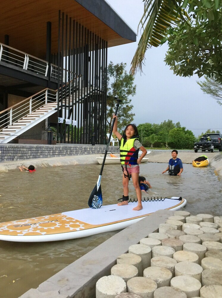 Hotel Bangpakong Boat Club