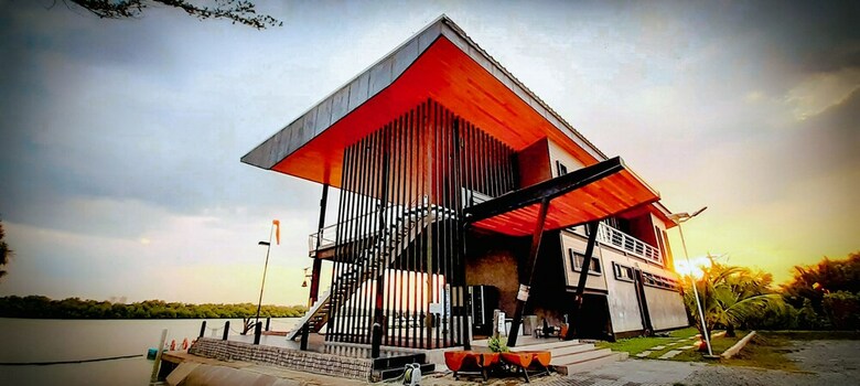 Hotel Bangpakong Boat Club