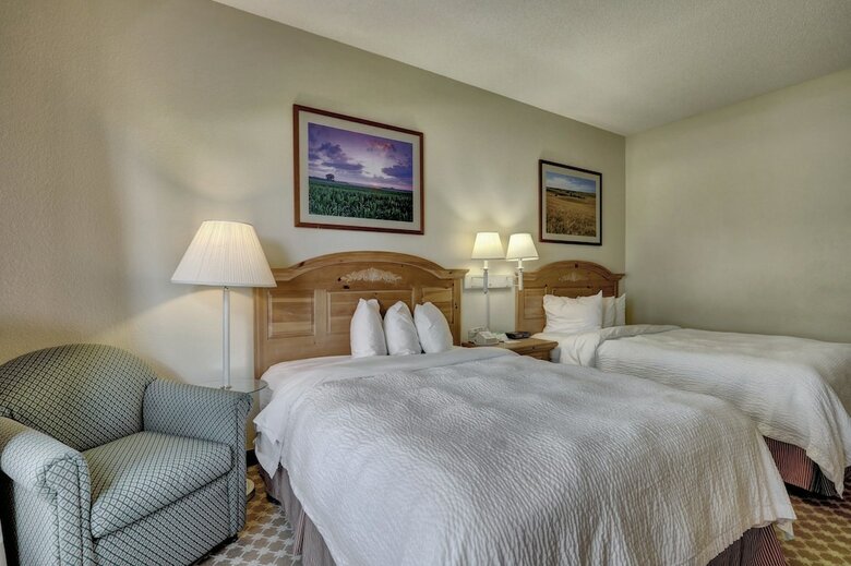 Hotel Lancaster Inn And Suites