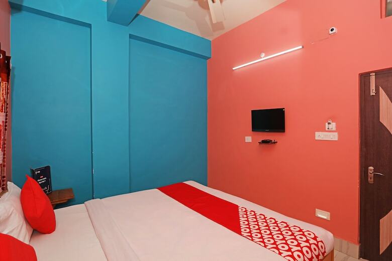 Hotel Oyo 16059 Roland Inn