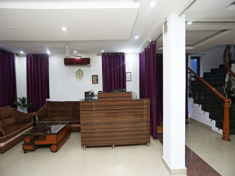 Hotel Oyo 18648 Raj Inn