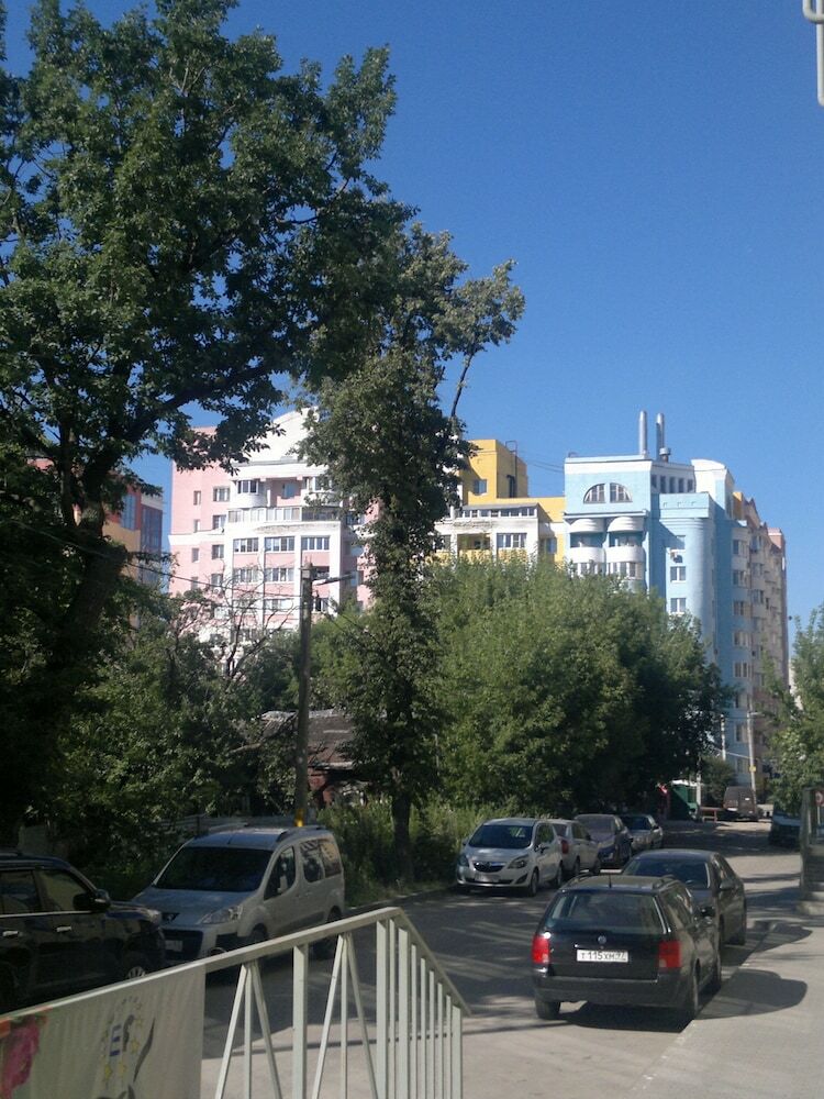 Pretty Apartment On Vokzalnaya 77