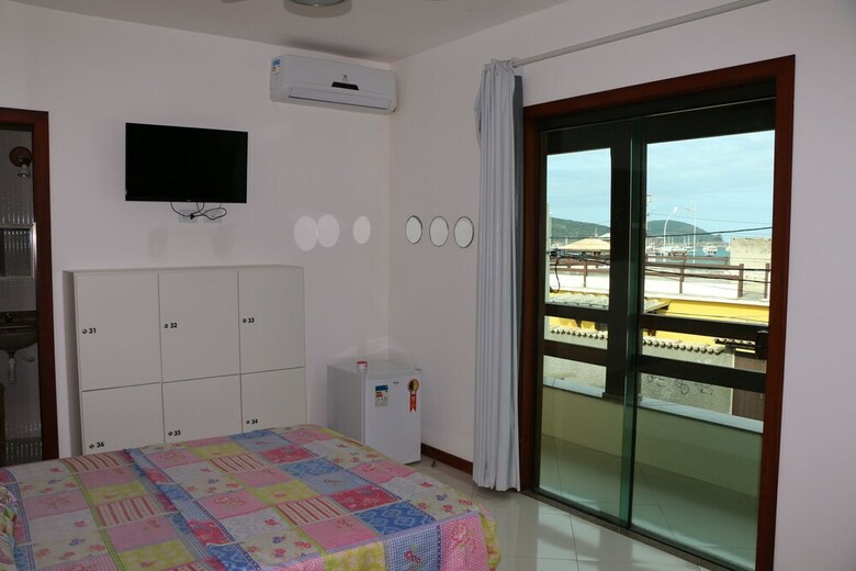 Hostal Enseada Hostel