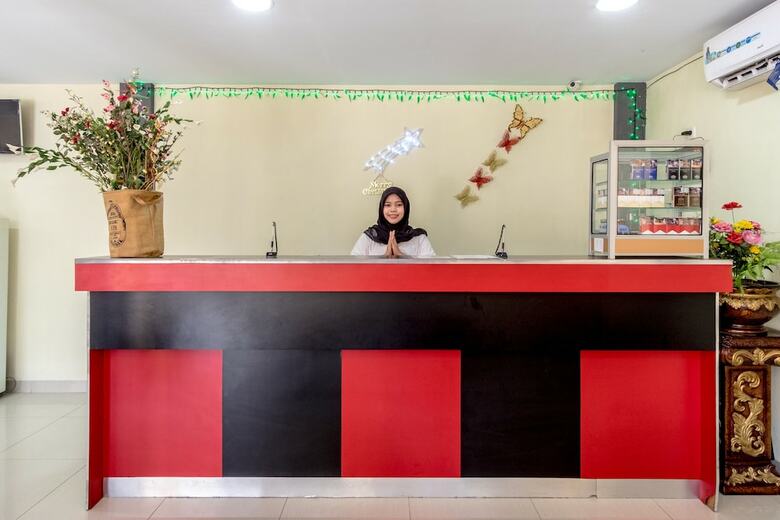 Hostal Oyo 283 Helvetia Residence