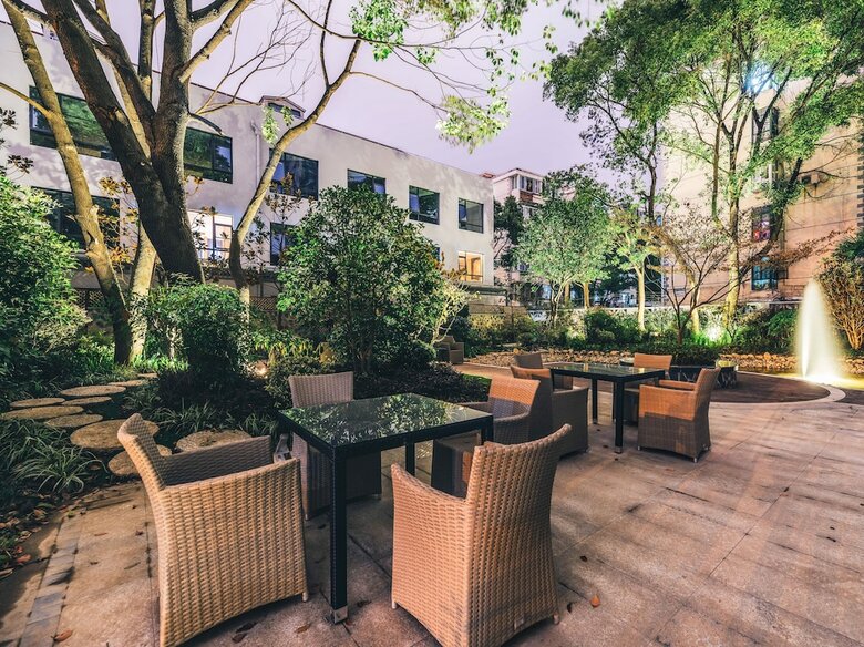 Atour Hotel Binjiang Jiangling Road Hangzhou