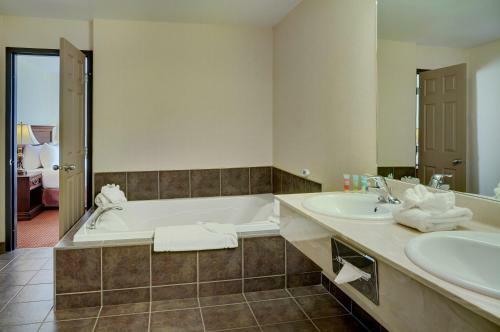 Hotel Pomeroy Inn And Suites Grimshaw