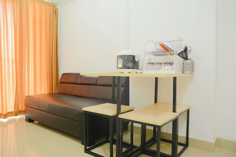 Comfortable And Homey 2br Poris 88 Apartment