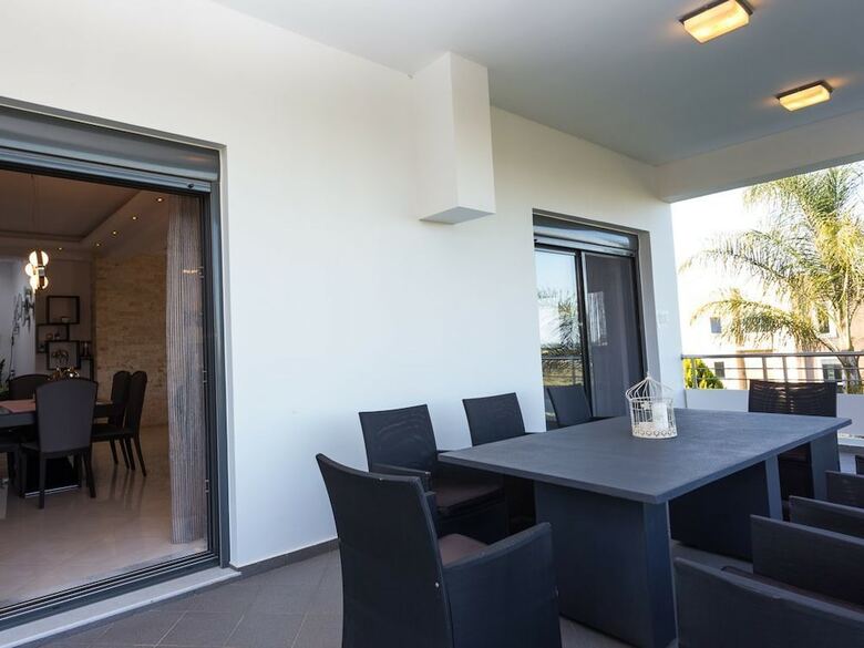 Mythic Olive Villa Views - Private Pool
