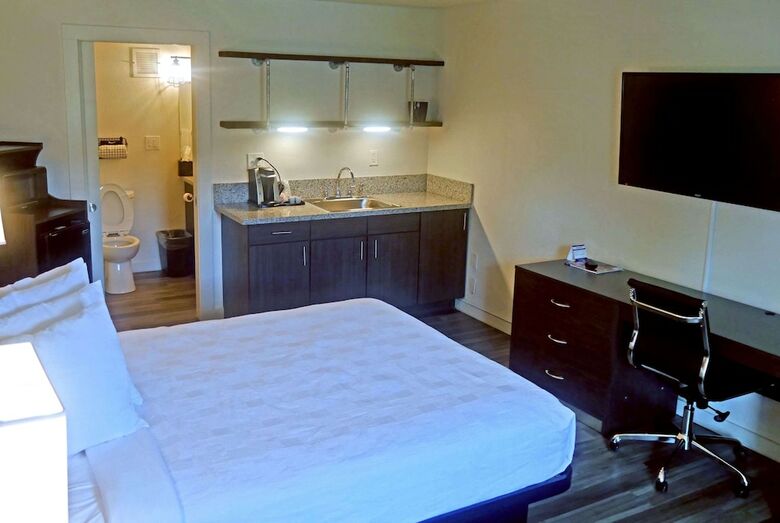 Hotel Hillside Crossing Nashville A Ramada By Wyndham