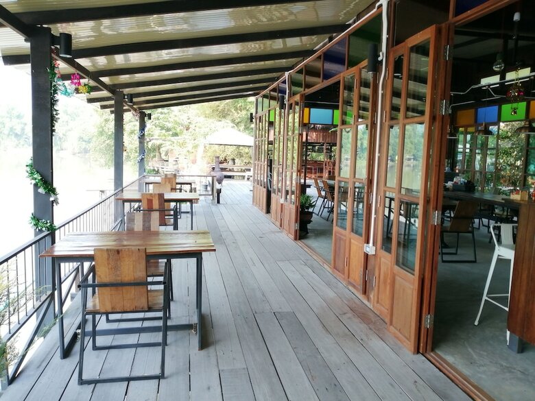 Hotel Rustic Charm Suphan