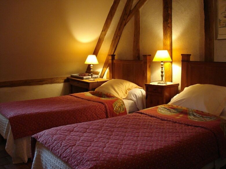 Hotel Chambres D'h�tes - La Verrerie D' Ivoy