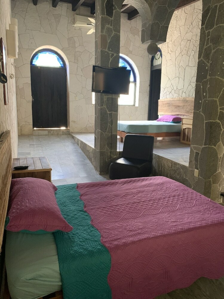 Hotel Rancho Agua Salada