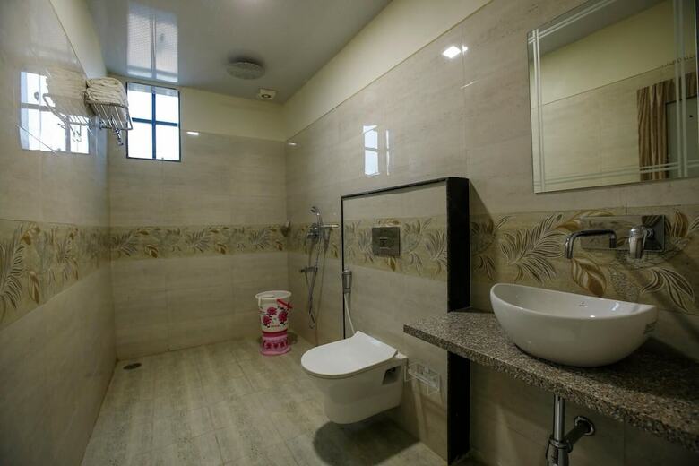 Hotel Krish Palace