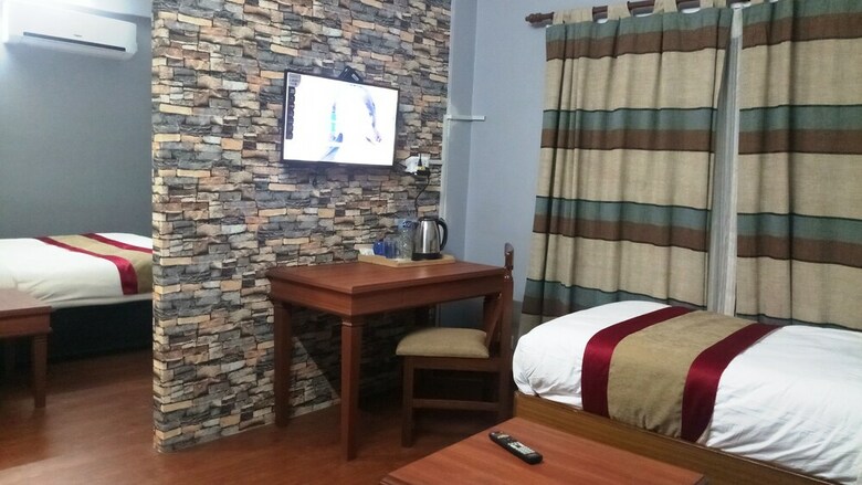 Hotel Awana