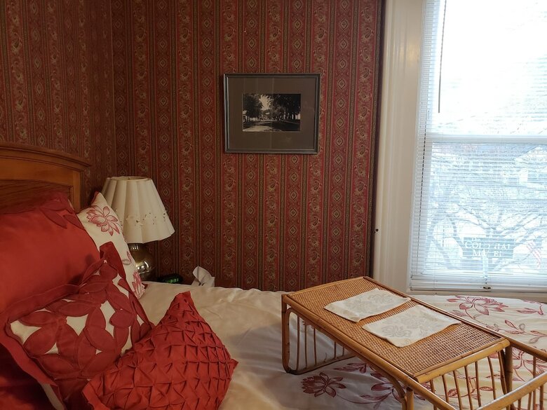 The Colonial Motel