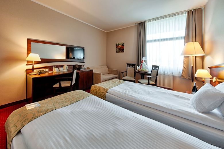 Grand Royal Hotel