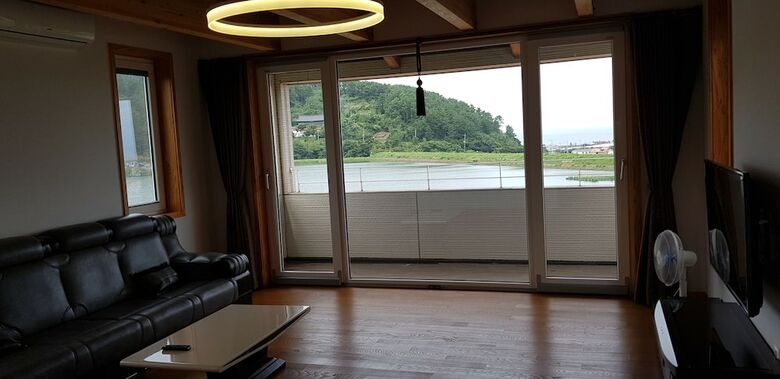 Jeju Lake Pension