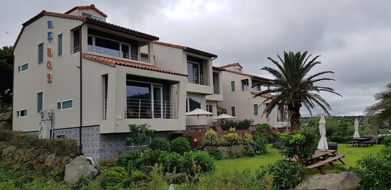 Jeju Lake Pension