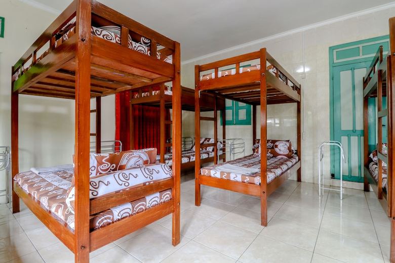 Hostal Bahagia Sederhana Home Stay - Hostel