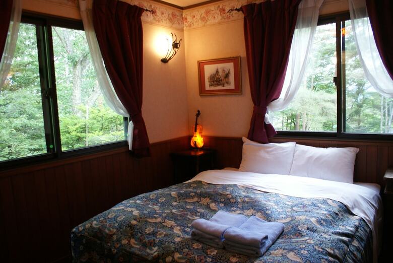 Pension Piccolo Hotel Opera Karuizawa