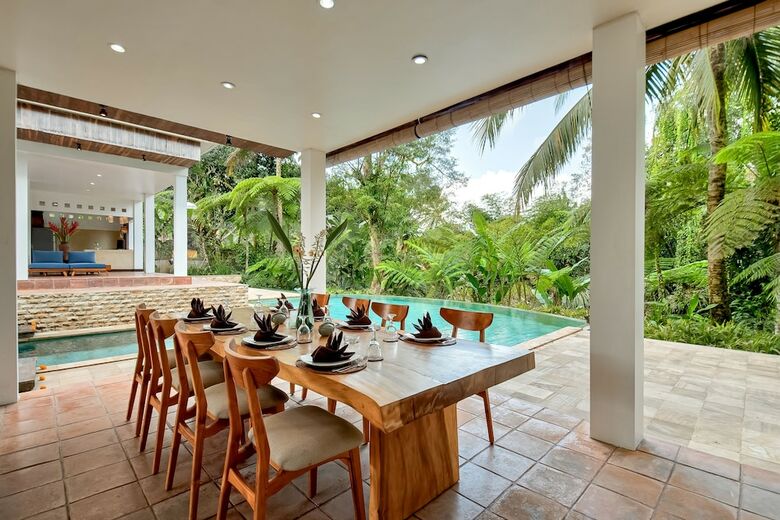 Villa Atas Awan