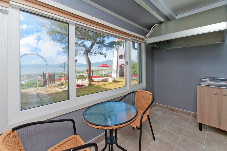 Naerimong Beach Pension