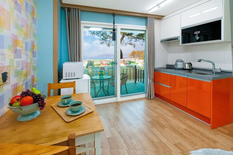 Naerimong Beach Pension