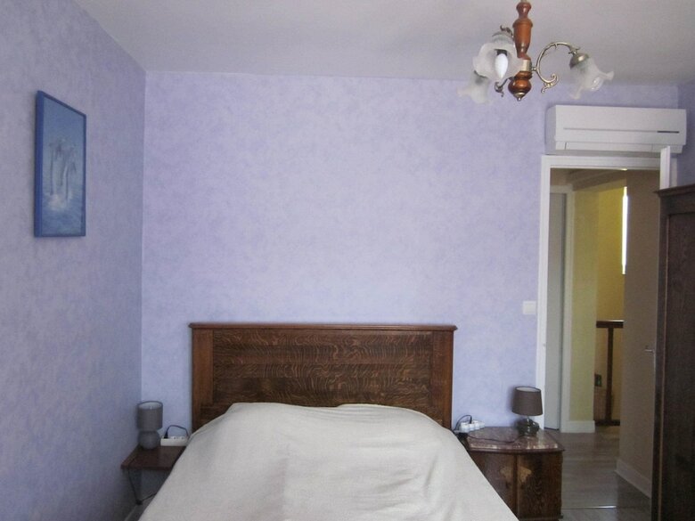 Hotel Chambres Dans Maison de Vacances Avec Spa Ext�rieur