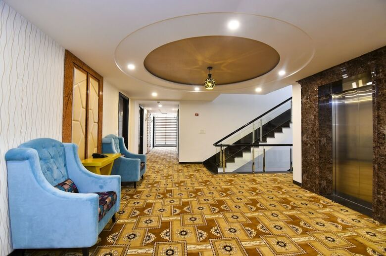 Hotel Grand Decor