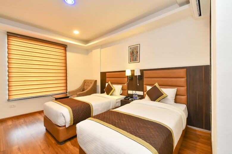 Hotel Grand Decor