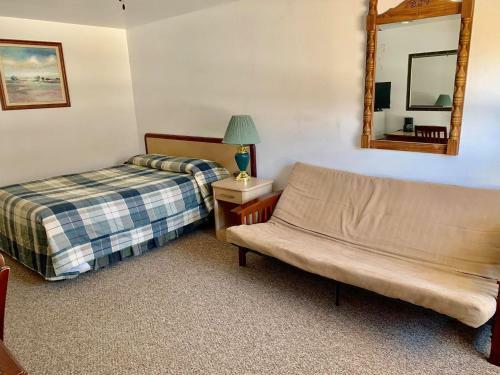 Fundy Rocks Motel