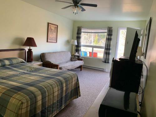 Fundy Rocks Motel