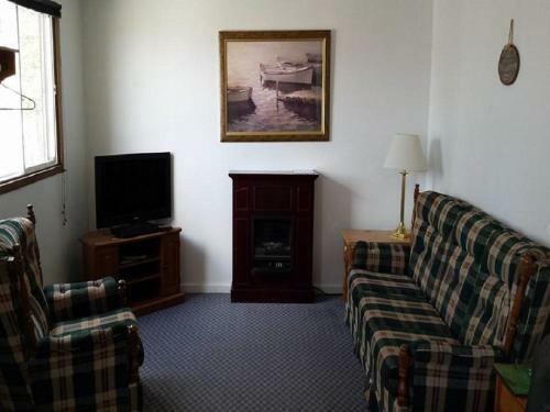 Fundy Rocks Motel