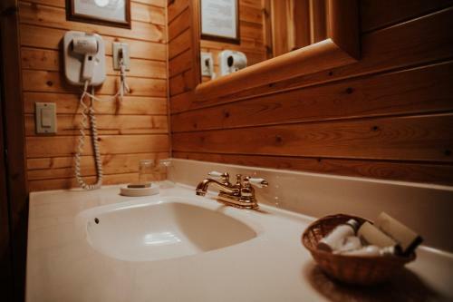 Big Creek Lodge