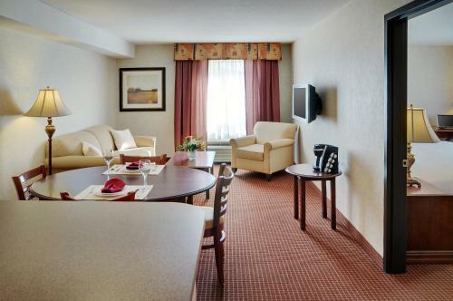 Hotel Pomeroy Inn And Suites