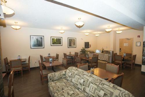 Hotel Lakeview Inn & Suites - Chetwynd