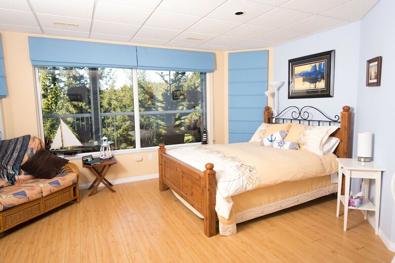 Madeira Park Bed And Breakfast
