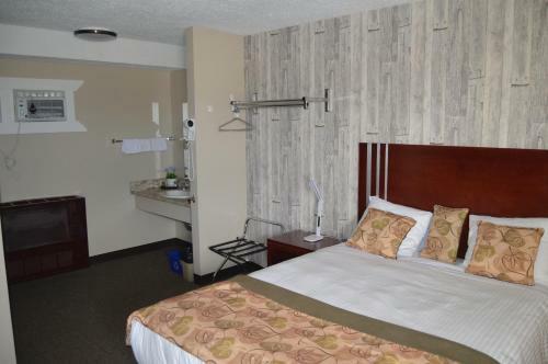 Wheel Inn Motel